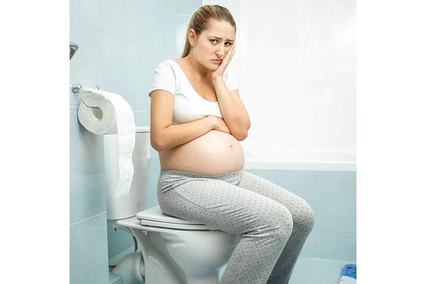 Запор у беременных и кормящих матерей